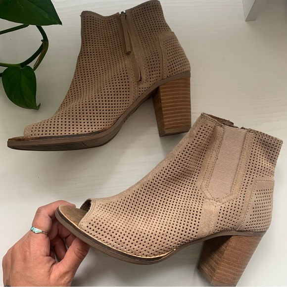 Toms Shoes - • [TOMS] Majorca Heeled Booties •